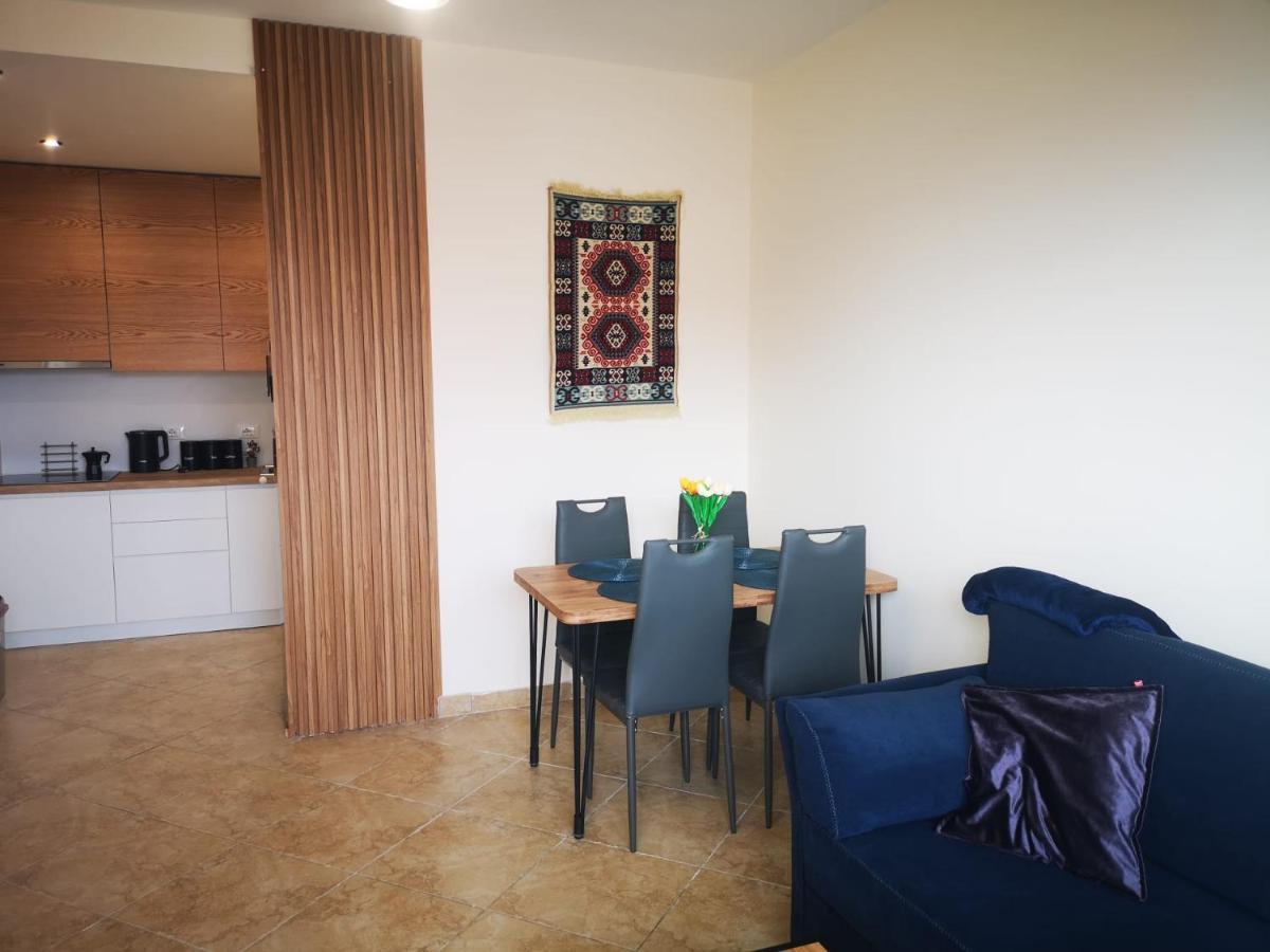 Vlorë Riviera Deluxe Apartments מראה חיצוני תמונה